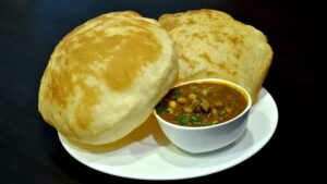 Combo 6 Bhature with Channa Curry